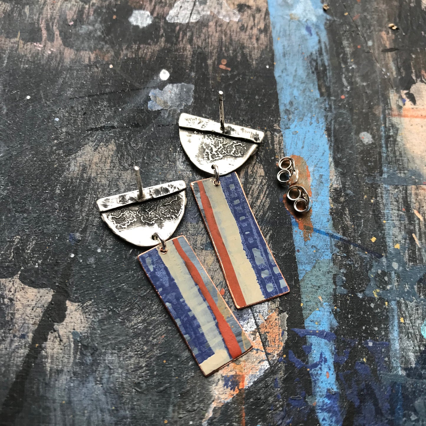 the dark pink & blue ON THE CUSP earrings