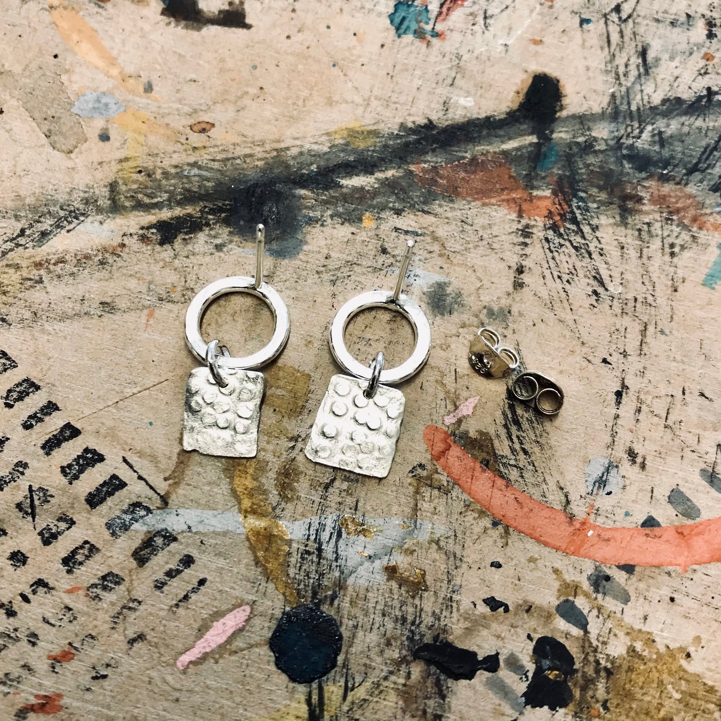 Tiny dots earrings