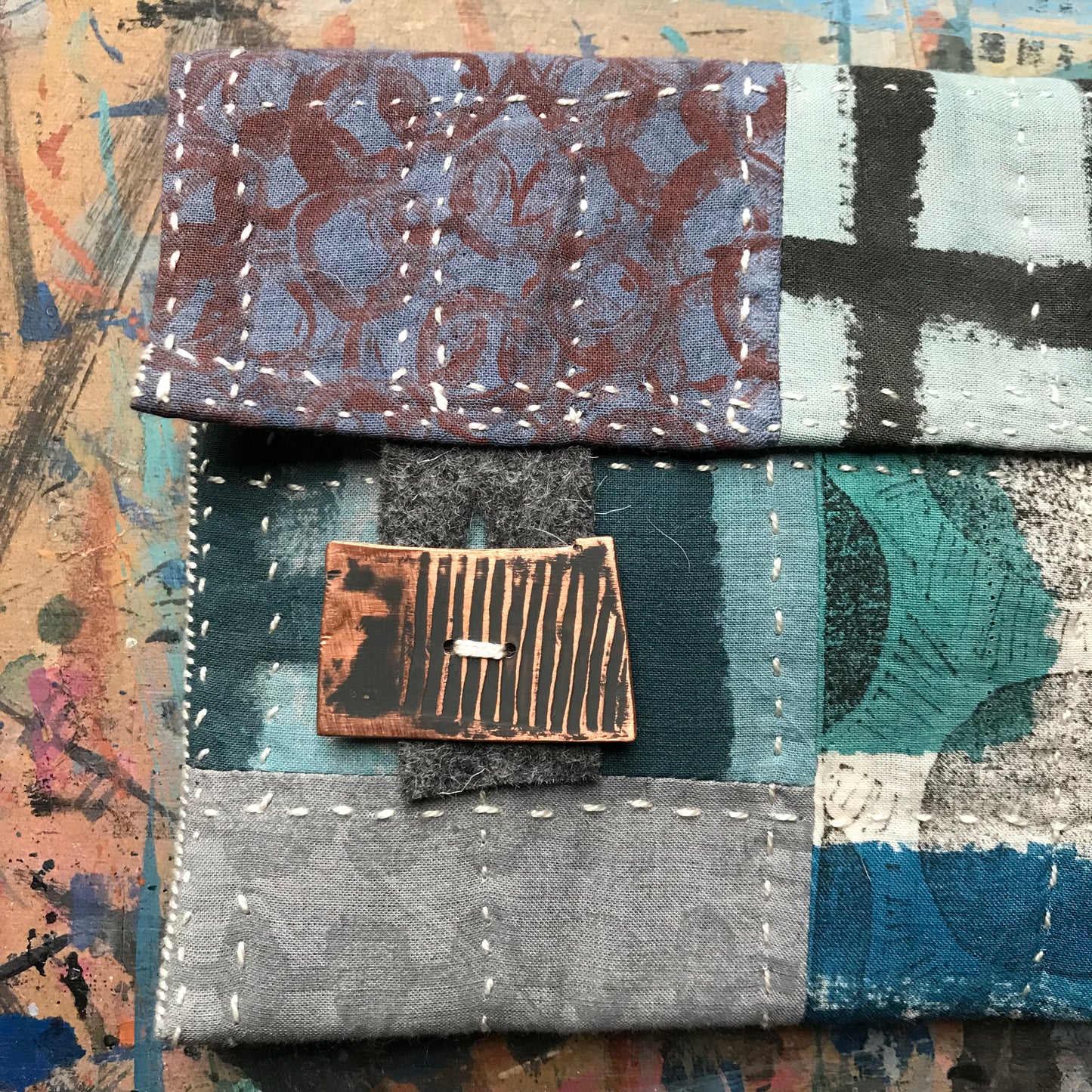 the SOFT PATCHWORK pouch with spots and grids